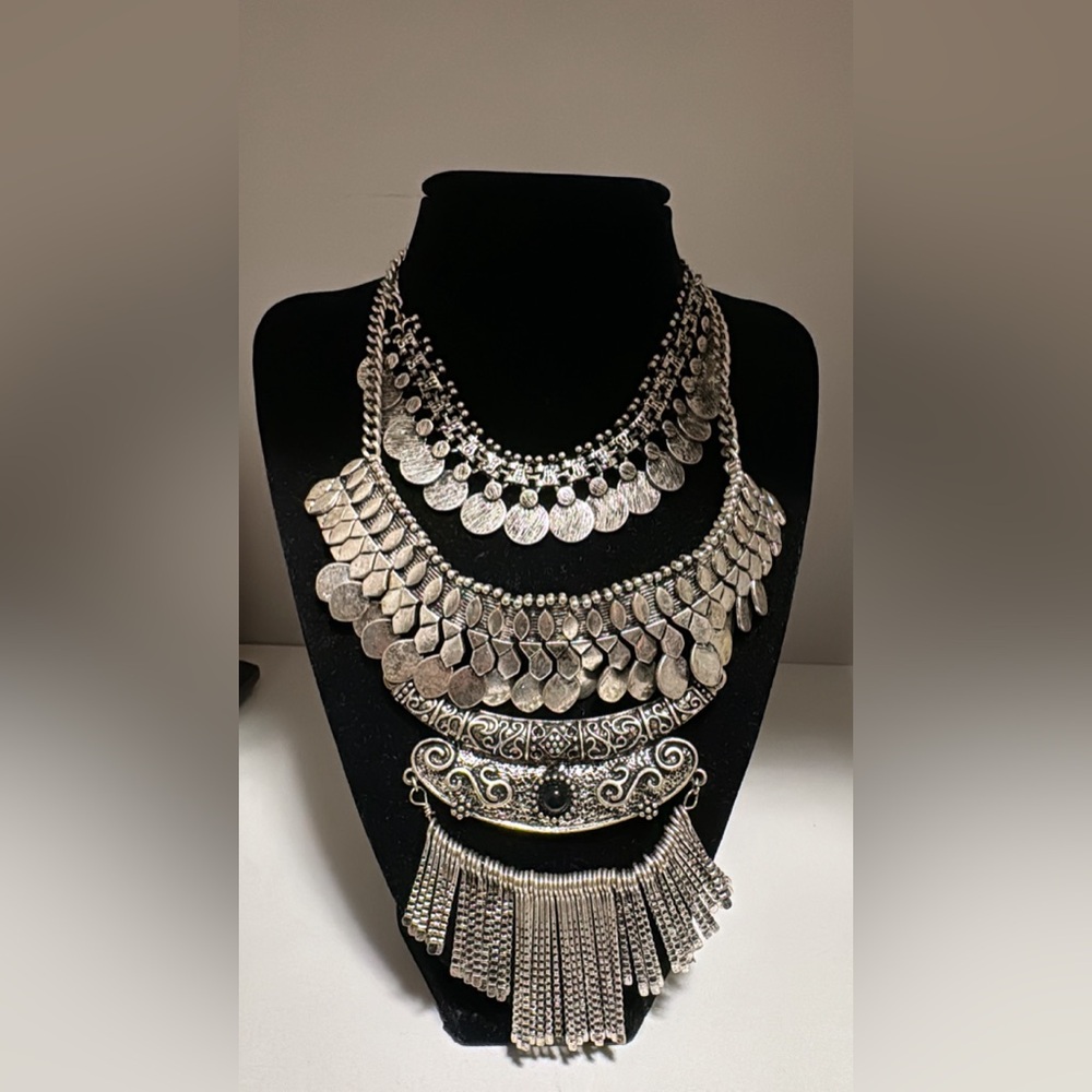 Boho layered Silver Statement Necklace - Picture 6 of 8